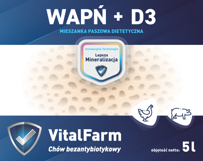 Przód etykiety suplementu Wapń+D3 5L marki VitalFarm. Etykieta kolorowa, dominuje granat i biel, są piktogramy kury i świni.